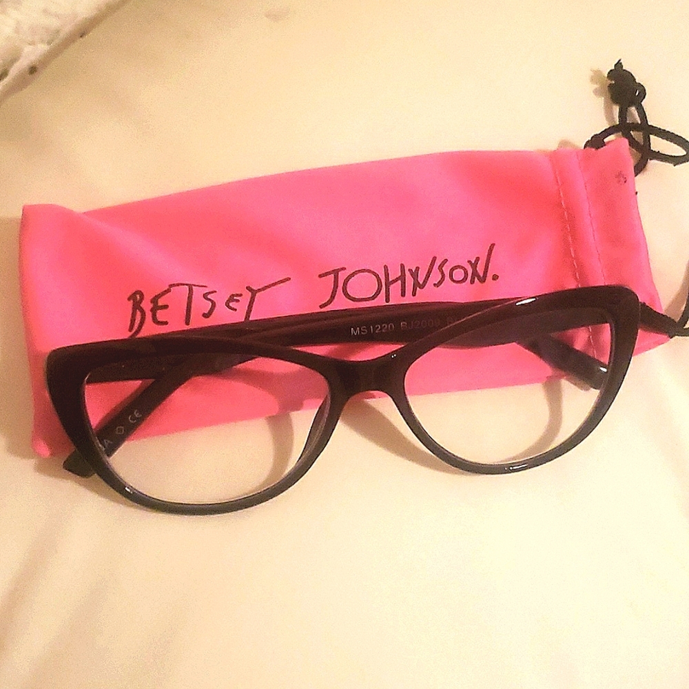 Betsey Johnson blue light no tint glasses